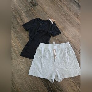 SKIMS Black Crew Neck Tee And Shorts Lot Size Xs